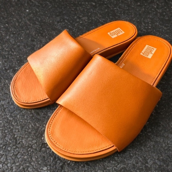 NWT Women's Gracie Leather Pool Slides Mule Color: Brown Size 5 - Picture 8 of 14